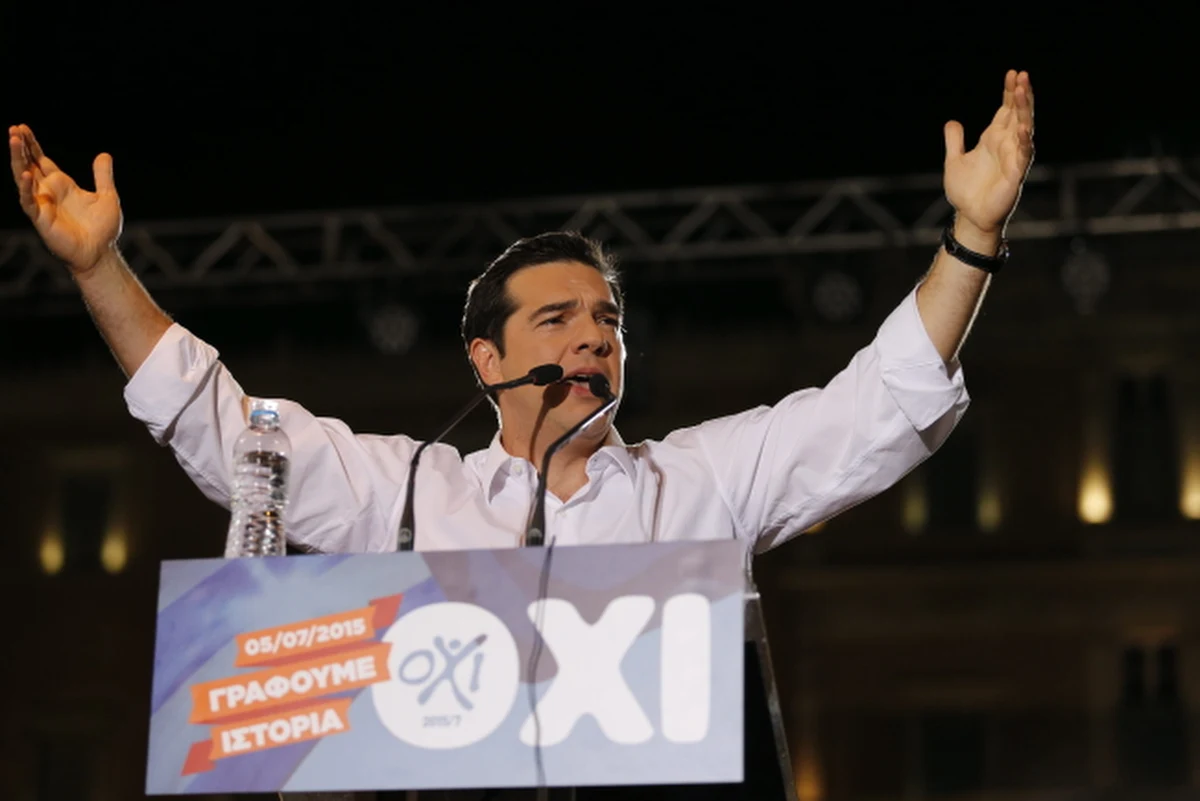 "Powiedzcie dumne nie ultimatom i tym, którzy was terroryzują" - mówił szef greckiego rządu Aleksis Cipras podczas wielotysięcznej demonstracji przeciwników dalszych wyrzeczeń i reform. Przekonywał zebranych na ateńskim placu Syntagma rodaków, że głosowanie na "nie" to wybór "godnego życia w Europie". 