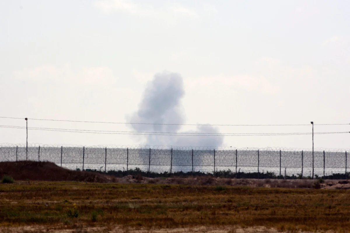 Rakiety wystrzelone z egipskiego półwyspu Synaj spadły wczoraj późnym wieczorem na południowy Izrael. Na szczęście nikt nie zginął. Do ostrzału przyznała się egipska filia Państwa Islamskiego.