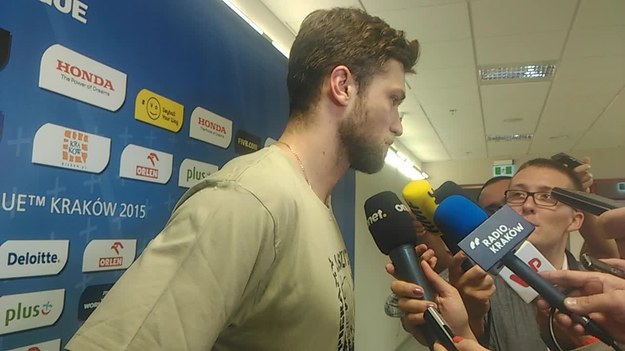 - W skali szkolnej od 1 do 6, to ja powinienem iść na wagary – ocenił swój występ z Amerykanami środkowy reprezentacji Polski Andrzej Wrona. Polacy przegrali z Amerykanami 1:3, ale dzięki piątkowemu zwycięstwu awansowali do turnieju finałowego Ligi Światowej.