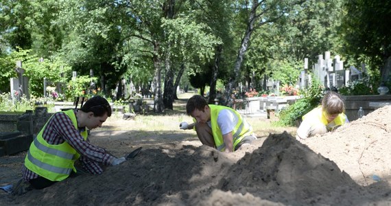 Instytut Pamięci Narodowej zakończył poszukiwanie ofiar komunizmu na stołecznym Cmentarzu Bródnowskim. Znaleziono szczątki sześciu ofiar. 