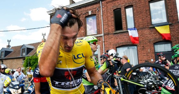 Szwajcar Fabian Cancellara zdecydował wycofać się z rywalizacji w Tour de France. Kolarz ucierpiał w czasie kraksy, do której doszło 60 km przed metą trzeciego etapu wyścigu. Cancellara złamał dwa kręgi lędźwiowe.