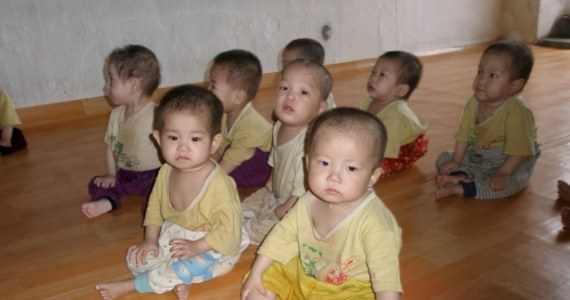 Najgorsza od stu lat susza panuje w Korei Północnej. Jak alarmuje UNICEF, szczególnie narażone na niebezpieczeństwo są dzieci. Co czwarte z nich jest niedożywione. 