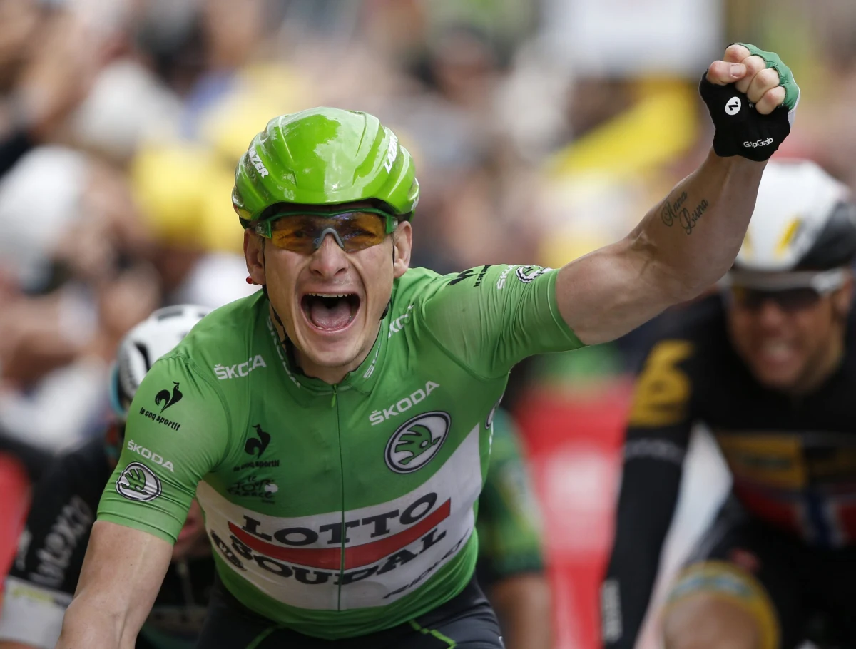 Niemiec Andre Greipel z grupy Lotto-Soudal wygrał w Amiens po grupowym finiszu 5. etap kolarskiego wyścigu Tour de France. Dalekie miejsca zajęli Polacy. Liderem pozostaje rodak Greipela - Tony Martin (Etixx-Quick Step). 