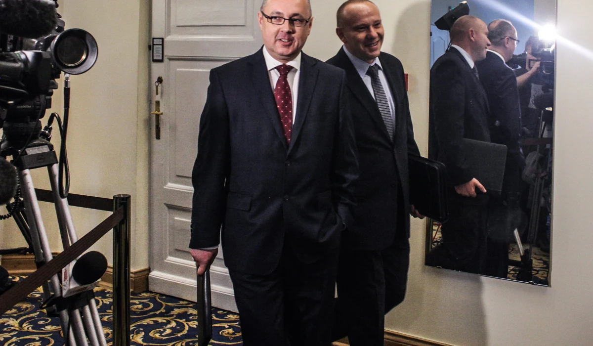 Były szef SKW gen. Janusz Nosek zaprzecza w wywiadzie dla "Rzeczpospolitej", by w rozmowie z posłem Ryszardem Kaliszem sugerował korupcję szefa MON. "Nigdy nie wyrażałem jakichkolwiek podejrzeń dot. korupcji min. Siemoniaka" – podkreśla. 