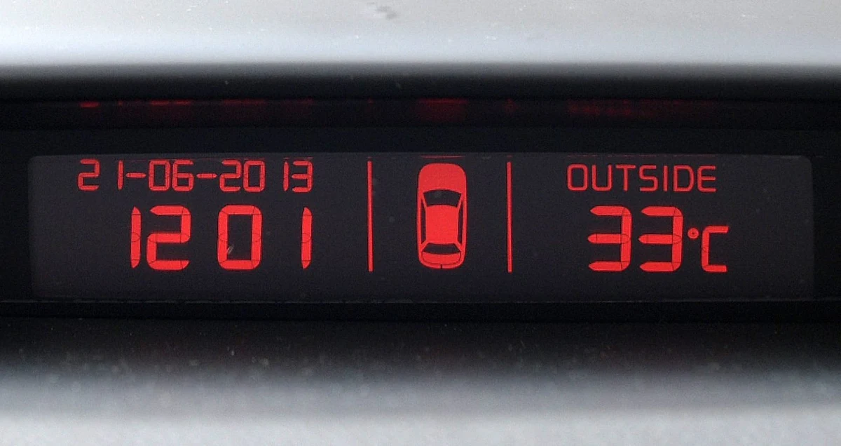 Śląska policja stara się o powołanie biegłego, który oceni, jakie było zagrożenie dla 9-latka zostawionego w rozgrzanym samochodzie. W poniedziałek, w czasie upałów, matka zamknęła dziecko w aucie na parkingu sklepu w Katowicach i poszła na zakupy. Przechodnie wybili szyby i wyciągnęli chłopca. 