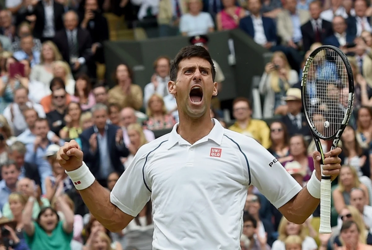 Novak Djokovic pokonał Szwajcara Rogera Federera 7:6 (7-1), 6:7 (10-12), 6:4, 6:3 w finale Wimbledonu i wywalczył dziewiąty tytuł wielkoszlemowy w karierze. Serbski tenisista triumfował na londyńskiej trawie po raz trzeci, a drugi z rzędu.
