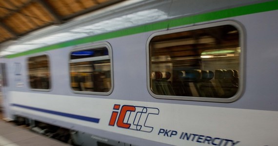 Zarząd PKP SA odwołał Krzysztofa Bińka ze stanowiska prezesa PKP Informatyka z powodu ostatniej awarii systemu informatycznego PKP Intercity. "Nie będziemy tolerować podobnych sytuacji" – podkreślił członek zarządu PKP Piotr Ciżkowicz. 