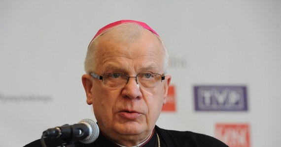 Metropolita przemyski, abp Józef Michalik napisał do papieża Franciszka z prośbą, aby ten "zechciał nie przedłużać czasu [jego] odejścia z (...) odpowiedzialnej misji, która potrzebuje nowego człowieka” - informuje "Gość Niedzielny". 