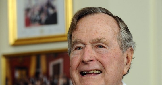 Były prezydent Stanów Zjednoczonych George H.W. Bush upadł i złamał krąg szyjny. Jego życiu nie zagraża niebezpieczeństwo. 91-latek przebywa w szpitalu w Portland.