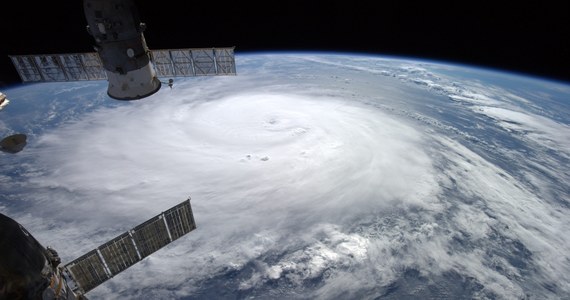 Członkowie załogi Międzynarodowej Stacji Kosmicznej musieli szukać schronienia w statku Sojuz. Obawiali się bowiem zderzeniem ze szczątkami rosyjskiego satelity meteorologicznego - poinformowała NASA.