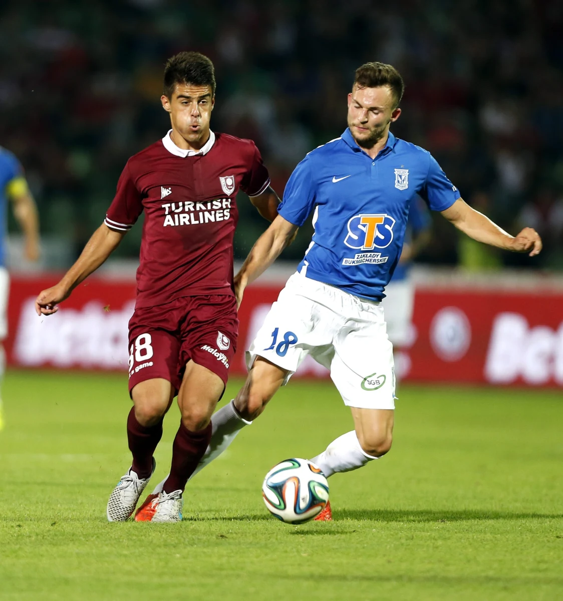 Jeżeli Lech Poznań wyeliminuje FK Sarajewo w drugiej rundzie eliminacji Ligi Mistrzów to w kolejnej fazie trafi na szwajcarski FC Basel. Gorzej "Kolejorz" trafić nie mógł. 