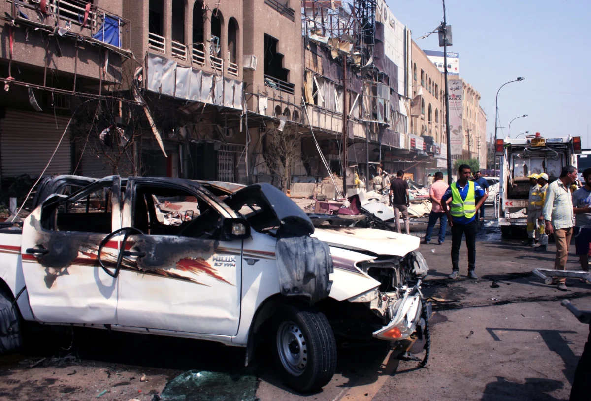 Co najmniej sto osób zginęło, a 50 zostało rannych w eksplozji samochodu pułapki na zatłoczonym targu w miejscowości Chan Bani Saad, na północny wschód od Bagdadu - poinformowała iracka policja. Wśród ofiar jest wiele dzieci.