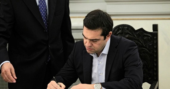 Pani Aristi Cipras powiedziała popularnemu greckiemu tygodnikowi "Parapolitika", że niepokoi się o syna - premiera Grecji Aleksisa Ciprasa, ponieważ ze względu na trudną sytuację w kraju "w ogóle nie je i wcale nie śpi" z przepracowania.