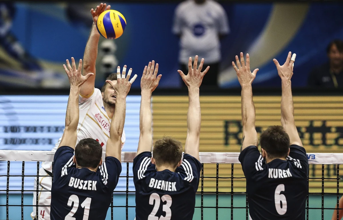 "W ataku zabrakło chłodnej głowy" - mówił trener polskich siatkarzy Stephane Antiga po porażce z reprezentacją Francji w półfinale Ligi Światowej. Dzisiaj biało-czerwoni powalczą o brąz z ekipą USA.
