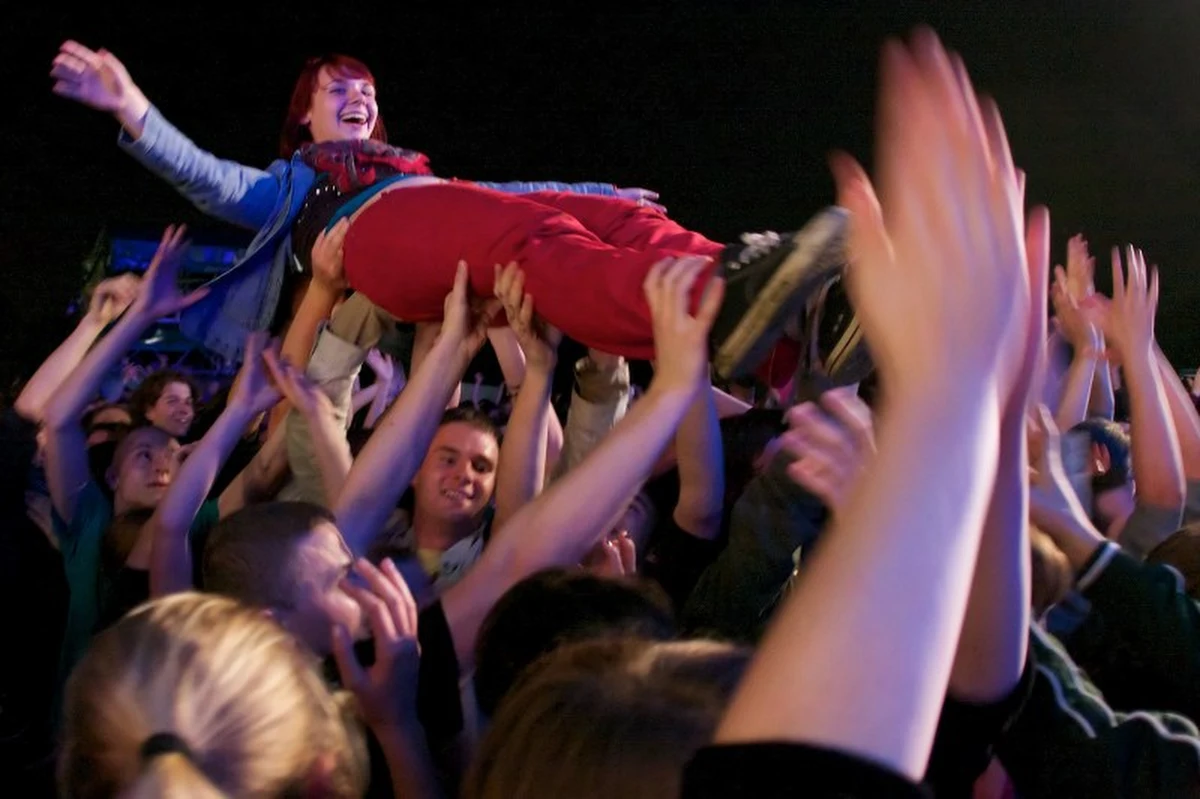 Francuskie władze ostrzegają przed niebezpiecznym gazem rozweselającym. Młodzi ludzie znad Sekwany coraz częściej używają go jako narkotyku. Zazwyczaj nie zdają sobie jednak sprawy z tego, że może on być groźny dla zdrowia.