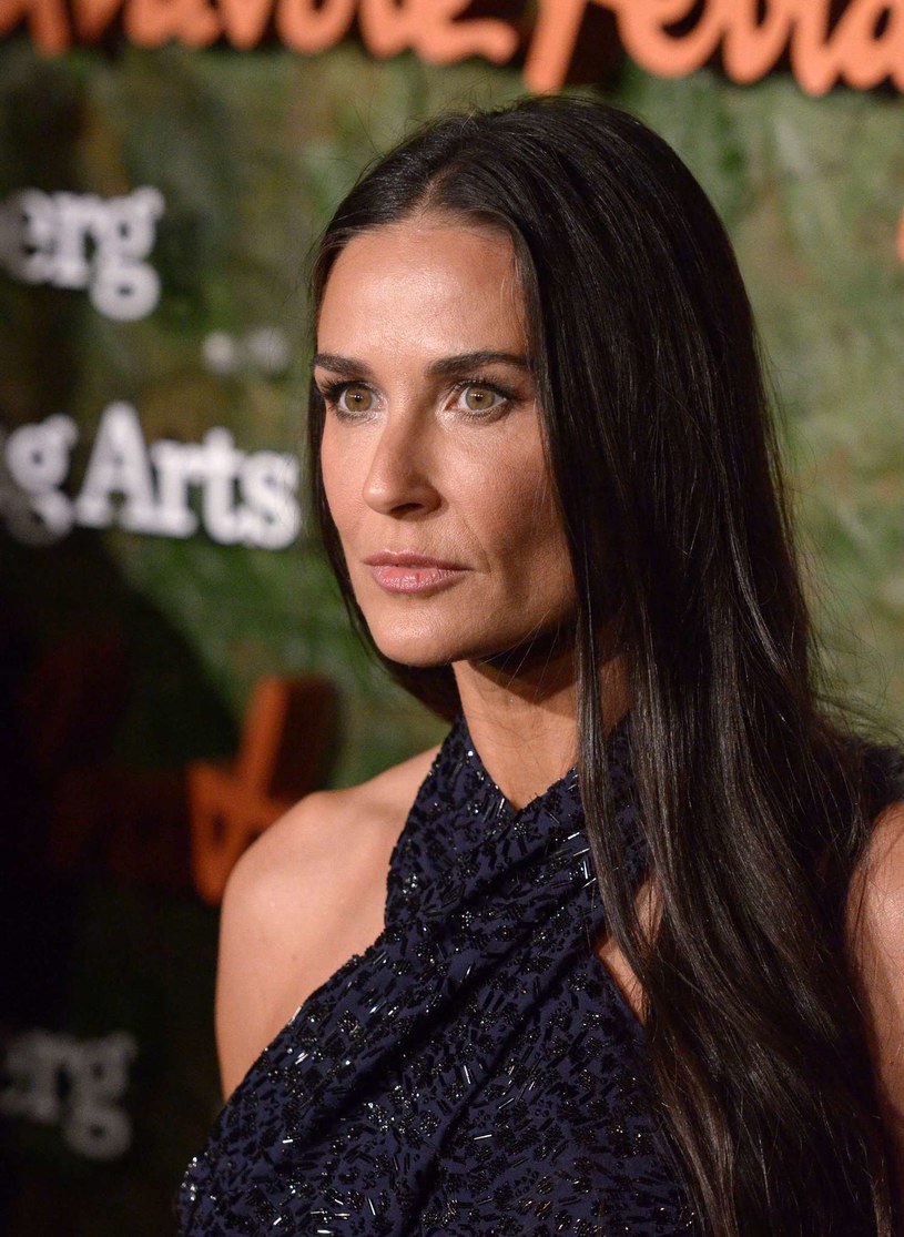 W niedzielę, 19 lipca, w basenie Demi Moore znaleziono ciało martwego mężczyzny. Jak donosi magazyn "TMZ", 21-latek, który zmarł, nie umiał pływać. 