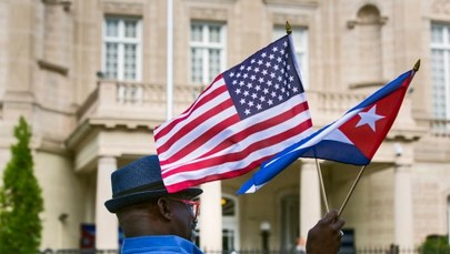 Po 54 latach kubańska flaga znów zawisła w Waszyngtonie