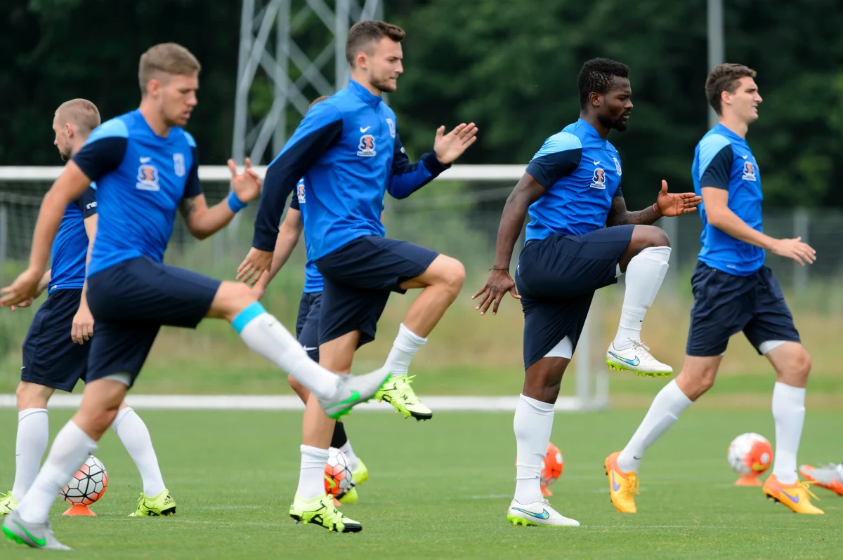 Piłkarze Lecha Poznań mogą pozwolić sobie na porażkę z FK Sarajevo jedną bramką, a i tak awansują do 3. rundy eliminacji Ligi Mistrzów. Na wyjeździe "Kolejorz" pokonał mistrza Bośni i Hercegowiny 2:0. Początek rewanżu w stolicy Wielkopolski o 20.45.