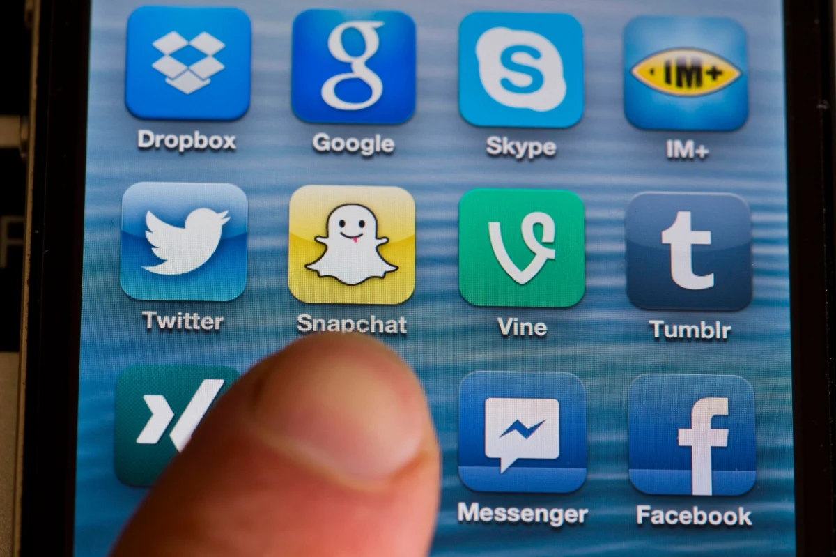 Snapchat podbił serca i telefony polskich nastolatków – informuje "Gazeta Wyborcza". Z analiz wynika, że młodzi ludzie uciekli z Facebooka głównie na Instagram i właśnie Snapchata.