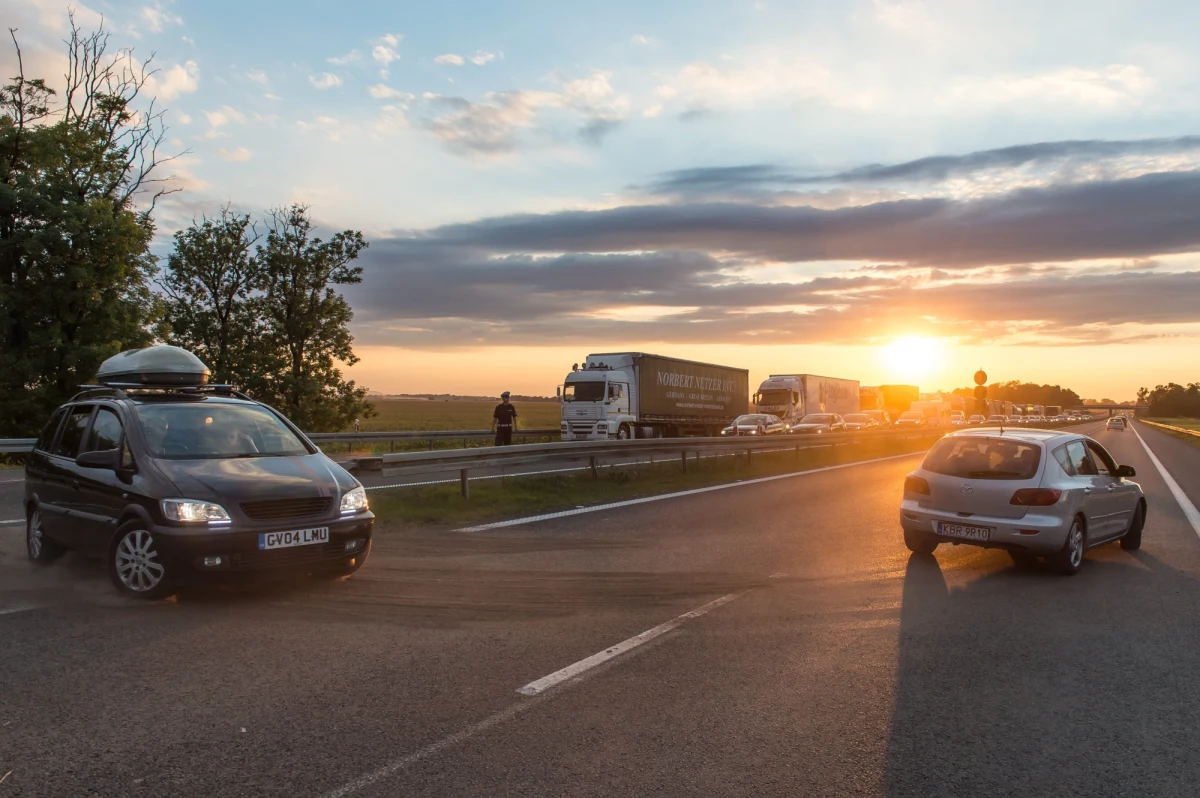 Zarzut spowodowania katastrofy w ruchu lądowym ze skutkiem śmiertelnym usłyszał kierowca, który w ubiegłym tygodniu doprowadził do karambolu na dolnośląskim odcinku autostrady A4. W wypadku zginęły 4 osoby, a 13 zostało rannych.