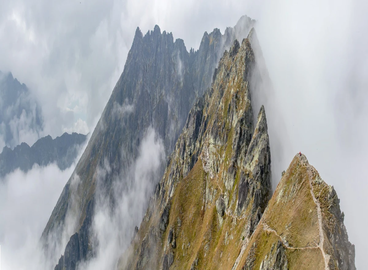 Trzy razy musieli interweniować ratownicy TOPR w Tatrach niemal w tym samym czasie. Na szczęście w żadnym z tych przypadków turyści nie doznali poważnych obrażeń.