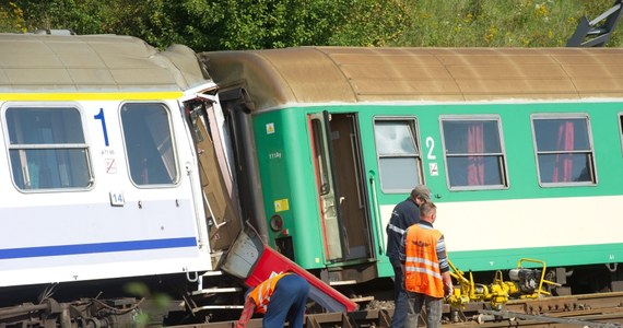 Sąd Apelacyjny w Łodzi utrzymał wyrok 3 lat i 3 miesięcy więzienia dla maszynisty prowadzącego pociąg, który 4 lata temu wykoleił się w Babach koło Piotrkowa Trybunalskiego. W katastrofie zginęły 2 osoby, a ponad 160 zostało rannych. 