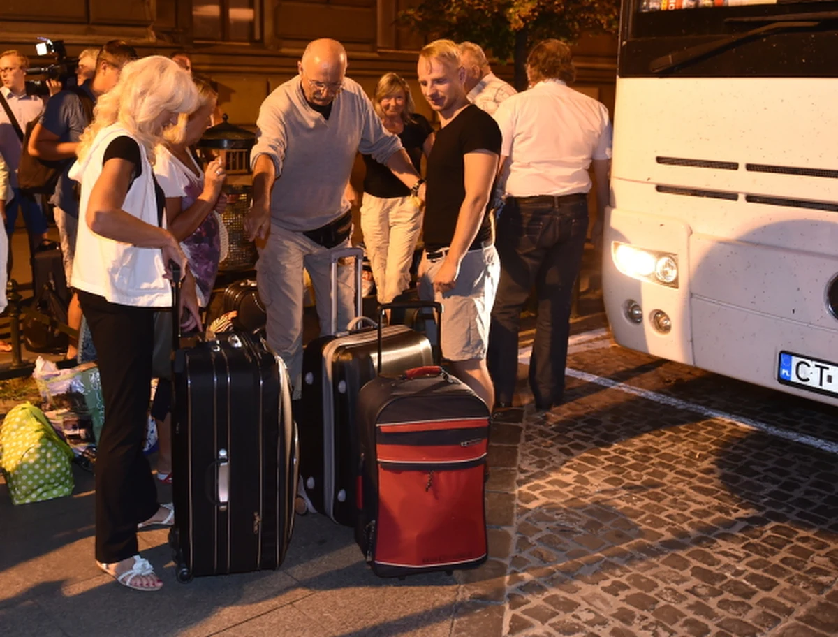 Gwarancja ubezpieczeniowa Intertour – krakowskiego biura podróży, które w piątek ogłosiło niewypłacalność, opiewa na 208 tys. zł. Według przedstawicieli branży, klienci tego operatora będą mieli problemy z odzyskaniem wszystkich pieniędzy wpłaconych na wycieczki.