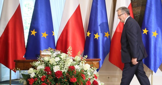 Już jutro, 6 sierpnia, Bronisław Komorowski pożegna się z urzędem prezydenta RP. Piastował go przez zaledwie jedną kadencję. W przeddzień przekazania władzy w ręce Andrzeja Dudy pytamy Was, jaką ocenę w szkolnej skali wystawilibyście Bronisławowi Komorowskiemu na zakończenie prezydentury? Zapraszamy do głosowania w naszej sondzie i dyskusji w komentarzach pod artykułem!