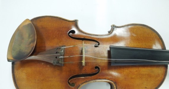 Stradivarius, którego ukradziono polsko-żydowskiemu skrzypkowi Romanowi Totenbergowi po koncercie w roku 1980 pod Bostonem, odnalazł się po 35 latach. Skrzypek jednak nie zobaczył już instrumentu. Zmarł w roku 2012 w wieku 101 lat.