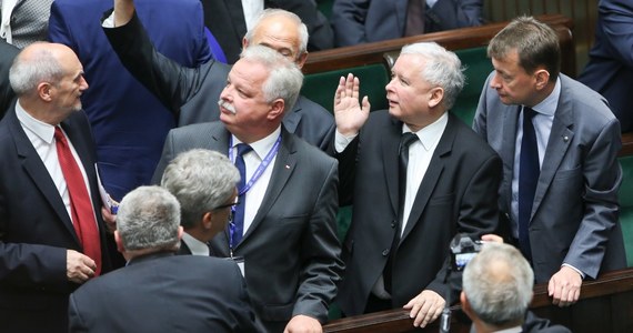 PiS rozpocznie ofensywę wyborczą pod koniec sierpnia. Wtedy kierownictwo partii zamknie listy wyborcze, a politycy PiS, w tym kandydatka na premiera Beata Szydło i prezes Jarosław Kaczyński, ruszą w teren.