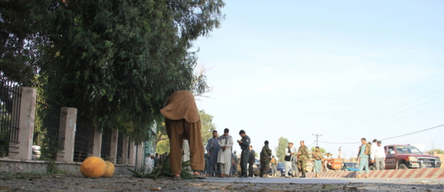 Dwaj napastnicy w mundurach afgańskich sił bezpieczeństwa otworzyli ogień na terenie bazy wojskowej na południu Afganistanu. Zastrzelili dwóch żołnierzy sił NATO. 