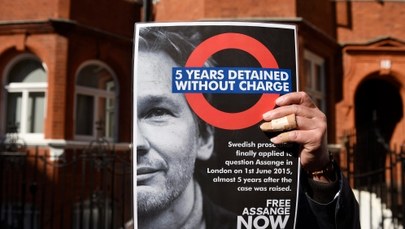 Część zarzutów przeciwko Julianowi Assange'owi przedawniona 