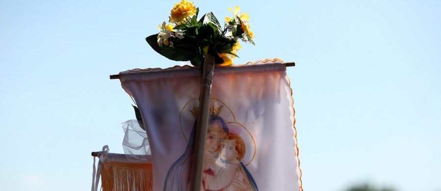 Obchodzone 15 sierpnia Święto Wniebowzięcia Najświętszej Maryi Panny to jedno z najstarszych świąt maryjnych w Kościele katolickim. W polskiej tradycji znane jest jako święto Matki Bożej Zielnej i związane z podziękowaniem za plony.