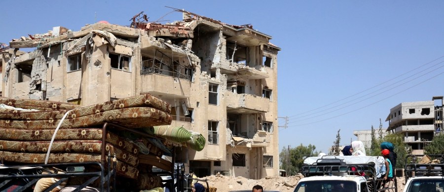 Co najmniej 82 osoby zginęły, a 250 zostało rannych podczas nalotu bombowego samolotów rządowych na opanowane przez przeciwników rządu przedmieście Damaszku - Dumę. Według Syryjskiego Obserwatorium Praw Człowieka wielu rannych prawdopodobnie nie uda się uratować.