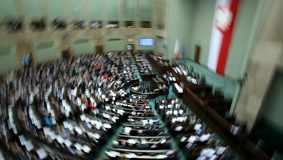 Najnowszy sondaż: PiS - 41 proc.. PO - 22 proc., Kukiz - 11 proc. 