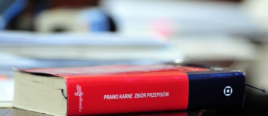 Prokurator generalny chce zaostrzenia kar za przestępstwa przetargowe. Jak dowiedział się reporter RMF FM, chodzi przede wszystkim o podniesienie kary za udział w zmowie przetargowej, czyli ustawiania przetargów. Pismo w tej sprawie trafiło do ministra sprawiedliwości. 