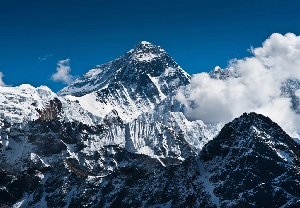 Szczyt Mount Everest w Nepalu, zdj. ilustracyjne 