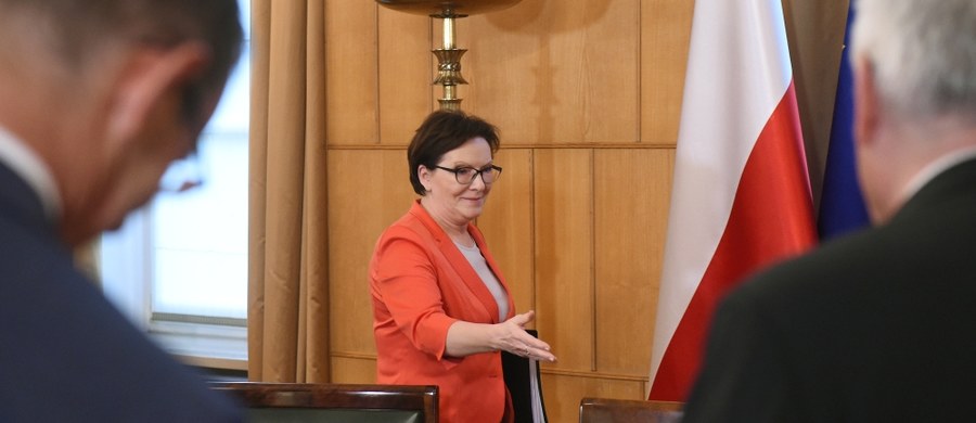 Premier Ewa Kopacz zaapelowała do prezydenta, by powołał Radę Bezpieczeństwa Narodowego. Jak wskazała, wymaga tego m.in. obecna sytuacja na Ukrainie.