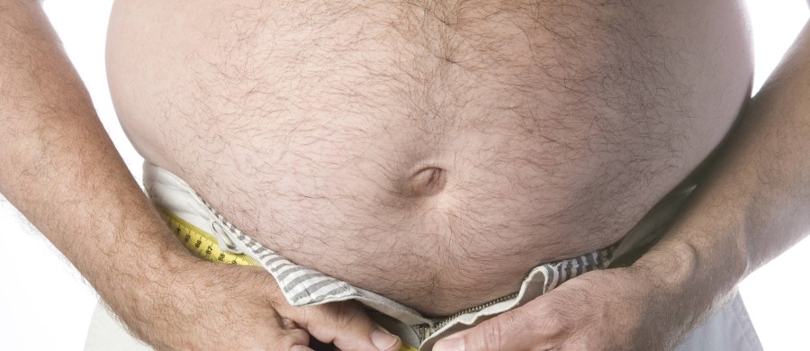 Naukowcy twierdzą, że znaleźli niezawodny sposób na odchudzanie. Wystarczy przed każdym większym posiłkiem pić co najmniej pół litra wody.