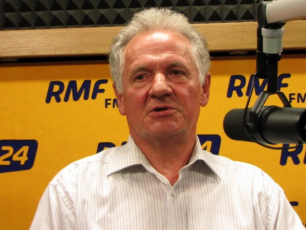 „Obchody rocznicy powstania „Solidarności” to obiekt zabiegów, kto tam będzie, kto będzie przemawiał, kto komu przyłoży. To zniechęca” – mówi w Kontrwywiadzie RMF FM jeden z przywódców legalnej i podziemnej „Solidarności” - Zbigniew Bujak. Zdaniem gościa Kontrwywiadu „każda siła polityczna, która ma możliwości wykorzystywania legendy idei „Solidarności”, to robi”. Bujak mówi, że współczesna polityka polega na tym, że „bierze się wartości, legendę i jeżeli tylko można zużyć ją do zdobycia lub utrzymania władzy, to się to robi”. „Ja i inni ludzie „Solidarności” z tamtego czasu nie jesteśmy zdolni do takiego wykorzystywania "Solidarności", ale widać, że inni nie mają takich oporów. Ale to oni mają władze, a nie my” – mówi gość Konrada Piaseckiego. Pytany o opinie, że „Solidarność” pod rękę z PiS-em zawładnęła legendą, odpowiada: „Z przykrością, ale godzę się z tym faktem”. „Jest we współczesnym państwie miejsce dla związku zawodowego, który ma nowoczesne metody działania. W „Solidarności” tego myślenia nie widzę” – dodaje gość RMF FM. „Żeby odrodziła się w swojej nowatorskiej sile, potrzebna jest pokoleniowa zmiana” – uważa Bujak.