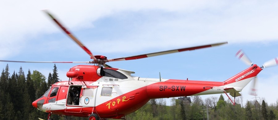 Nie żyje turysta, który spadł z Orlej Perci w rejonie Zmarzłej Przełęczy Wyżniej na odcinku między Zawratem a Kozią Przełęczą. O mężczyźnie, który spadł Żlebem Honoratki poinformował ratowników TOPR przypadkowy świadek zdarzenia. 