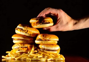Czy uczniowie będą szturmować po szkole fast foody? 