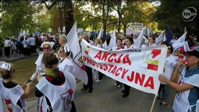 Protest pielęgniarek w Warszawie. Minister zdrowia: Kompromis nie rodzi się na ulicy