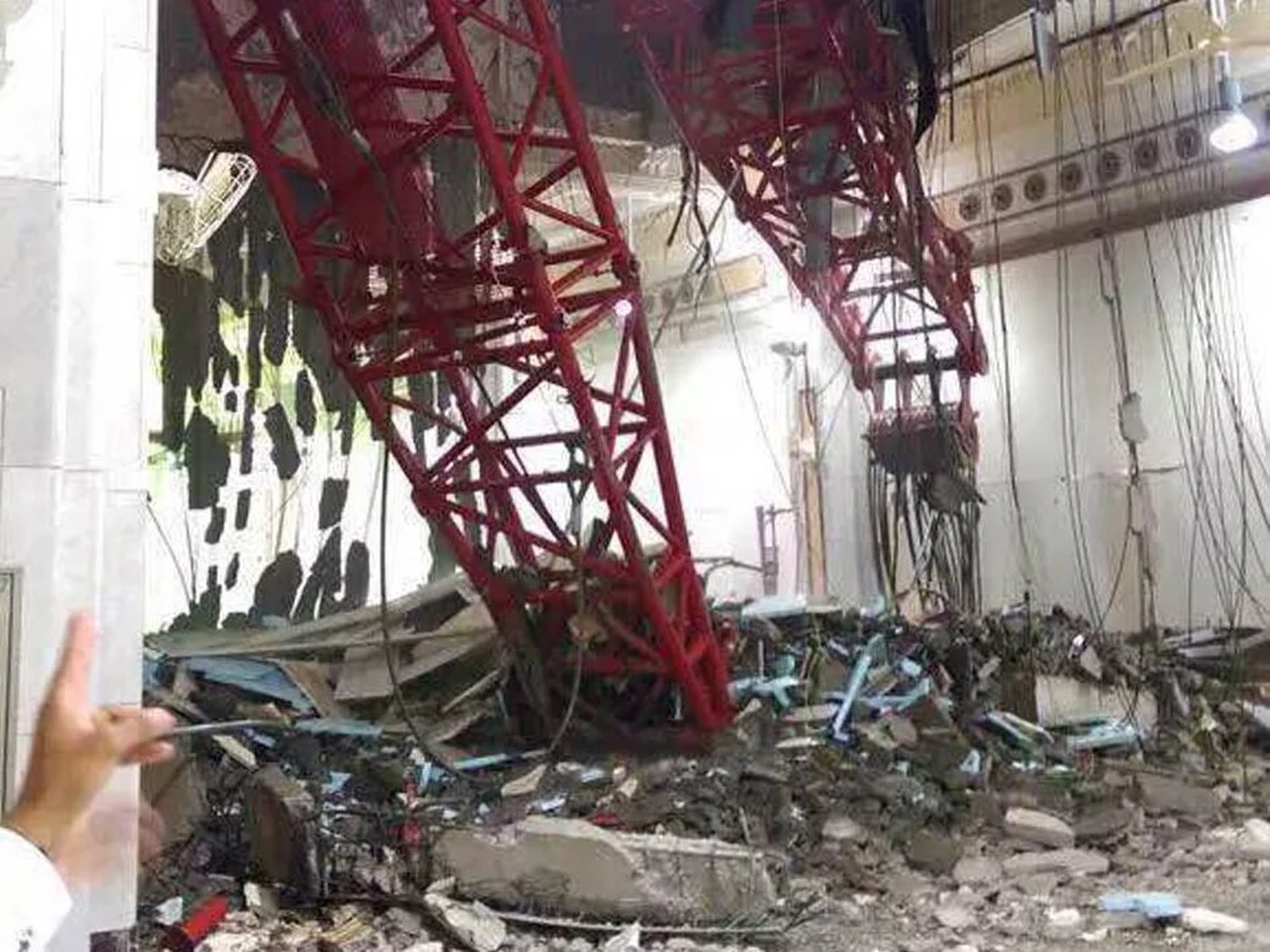 Co najmniej 107 osób zginęło, a 238 zostały rannYCH w katastrofie, do której doszło w Mekce w Arabii Saudyjskiej. Na skutek burzy dźwig przewrócił się na Wielki Meczet. 