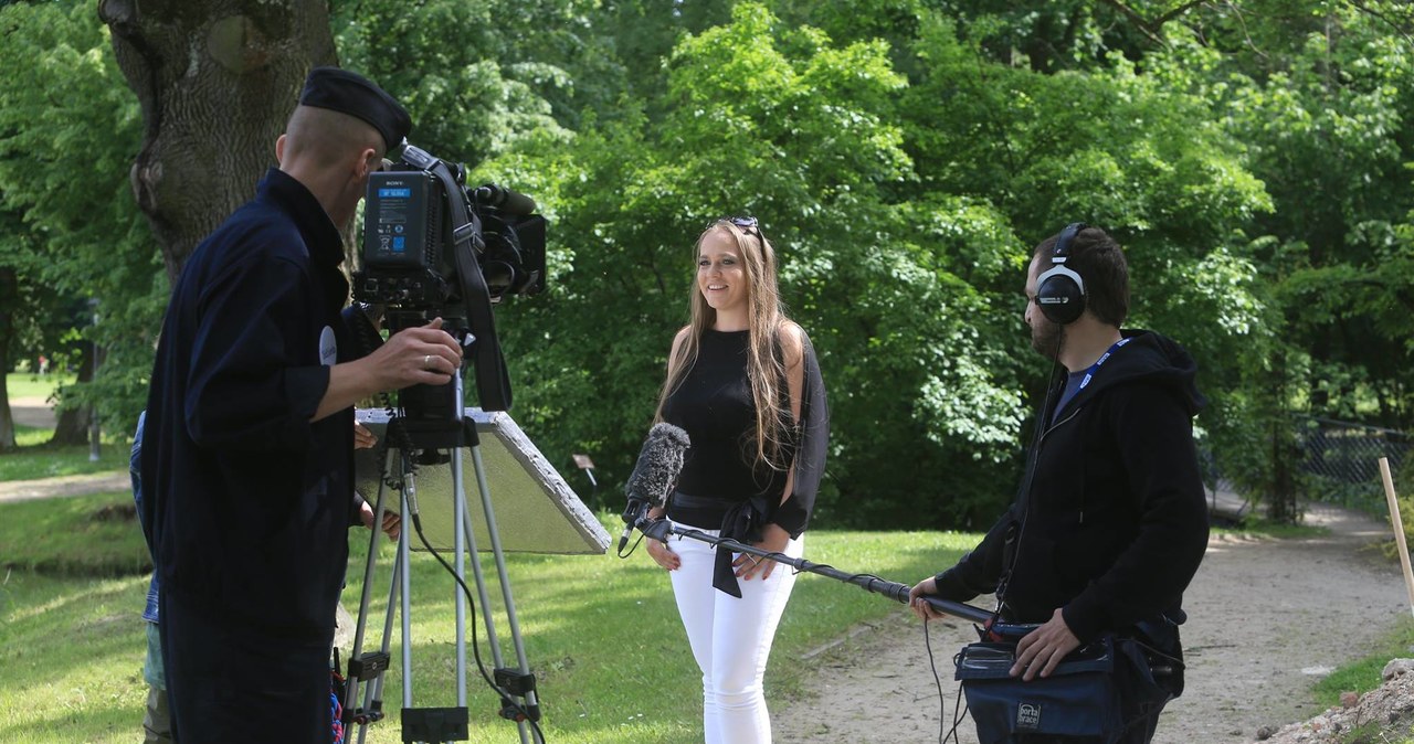 W drugim odcinku drugiego sezonu polskiej wersji programu "Rolnik szuka żony" - Ania, Eugeniusz, Grzegorz, Rafał i Robert spotkali się twarzą w twarz z zaproszonymi przez siebie kandydatkami i kandydatami na życiowych partnerów. Jak wypadły pierwsze rozmowy? Kto zrobił największe wrażenie? Widzowie przyglądali się temu w niedzielę, 13 września, w TVP1.