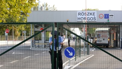Węgry zaostrzają przepisy o ochronie granicy. Trwa masowy napływ uchodźców