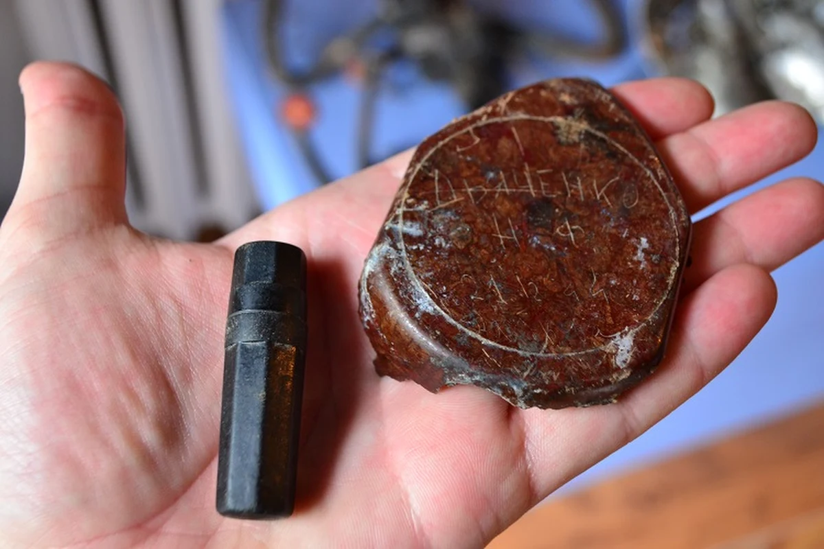 Nowe odkrycie w związku z radzieckim samolotem z czasów II wojny światowej, znalezionym w Bzurze obok Wyszogrodu - znaleziono nieśmiertelnik jednego z pilotów. Wcześniej wydobyty został silnik, fragmenty skrzydeł oraz środkową część kadłuba. Niestety, dalsze prace stanęły w miejscu – powód to brak pieniędzy i sprzętu.