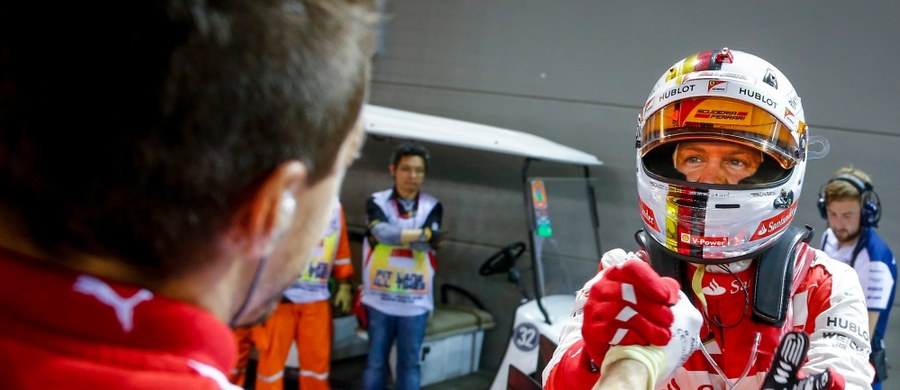 Niemiec Sebastian Vettel (Ferrari) wygrał wyścig o Grand Prix Singapuru, 13. z 19 eliminacji mistrzostw świata Formuly 1. Na podium stanęli też Australijczyk Daniel Ricciardo i Fin Kimi Raikkonen. Rywalizacji nie ukończył lider cyklu Brytyjczyk Lewis Hamilton.