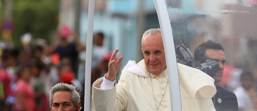 Papież Franciszek spotkał się w Hawanie z byłym przywódcą Kuby 89-letnim Fidelem Castro - poinformował rzecznik Watykanu ksiądz Federico Lombardi. Rozmowa trwała około 30-40 minut.