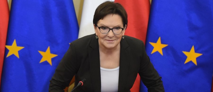 "Polska przyjmie tylko uchodźców, a nie emigrantów ekonomicznych. Już dziś mogę powiedzieć - nie będzie ich zbyt wielu" - powiedziała w specjalnym wystąpieniu telewizyjnym premier Ewa Kopacz. "Polska jest i będzie bezpieczna. Polska jest i będzie proeuropejska. Polska jest i będzie tolerancyjna" - zapewniła szefowa rządu. 